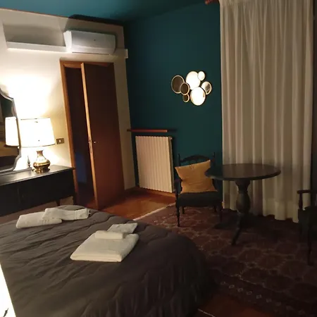 49 Le Contesse Ide Pensionat *