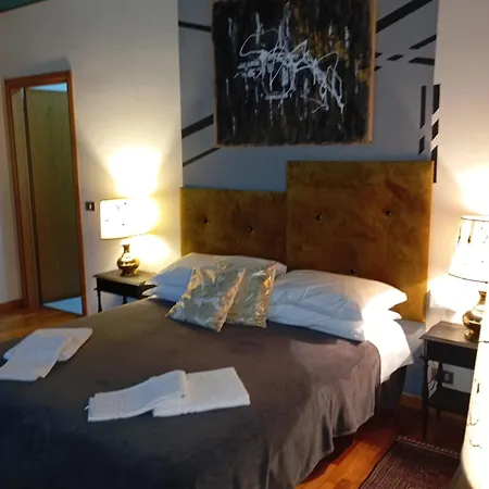 Guest house 49 Le Contesse Ide *