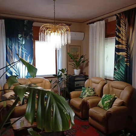 Guest house 49 Le Contesse Ide