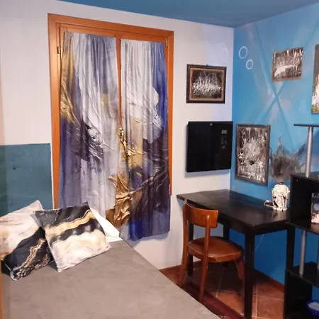 Guest house 49 Le Contesse Ide *